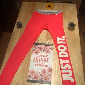 NIKE Dri-Fit Polyester Leggings